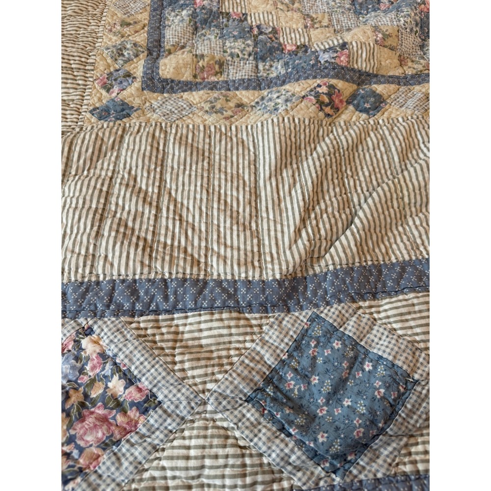 Blue Floral Patchwork - Picture 7 of 12